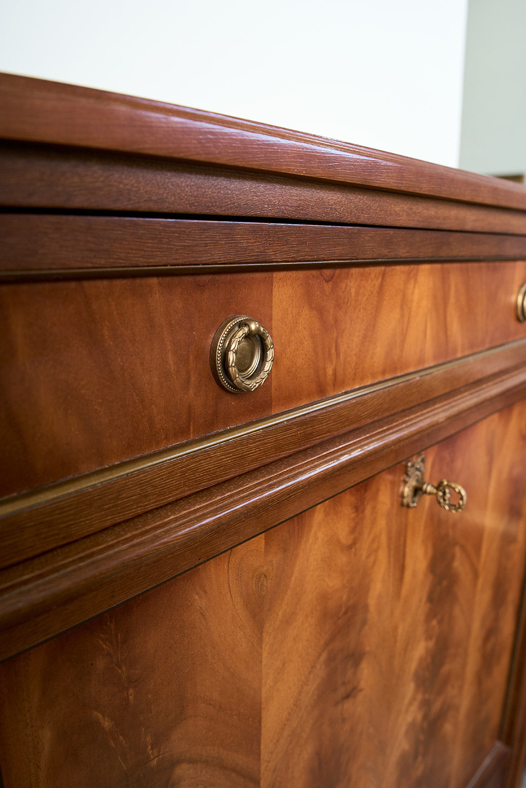 French Louis XVI Style Flame Mahogany Secrétaire à Abattant