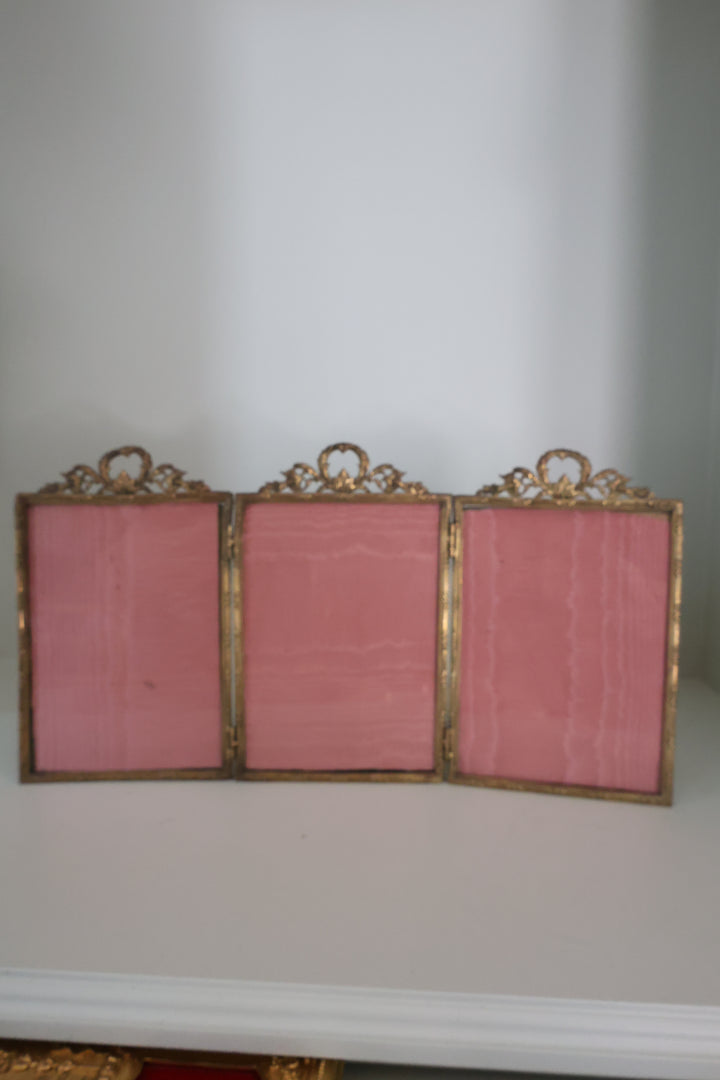 French Trifold Frame